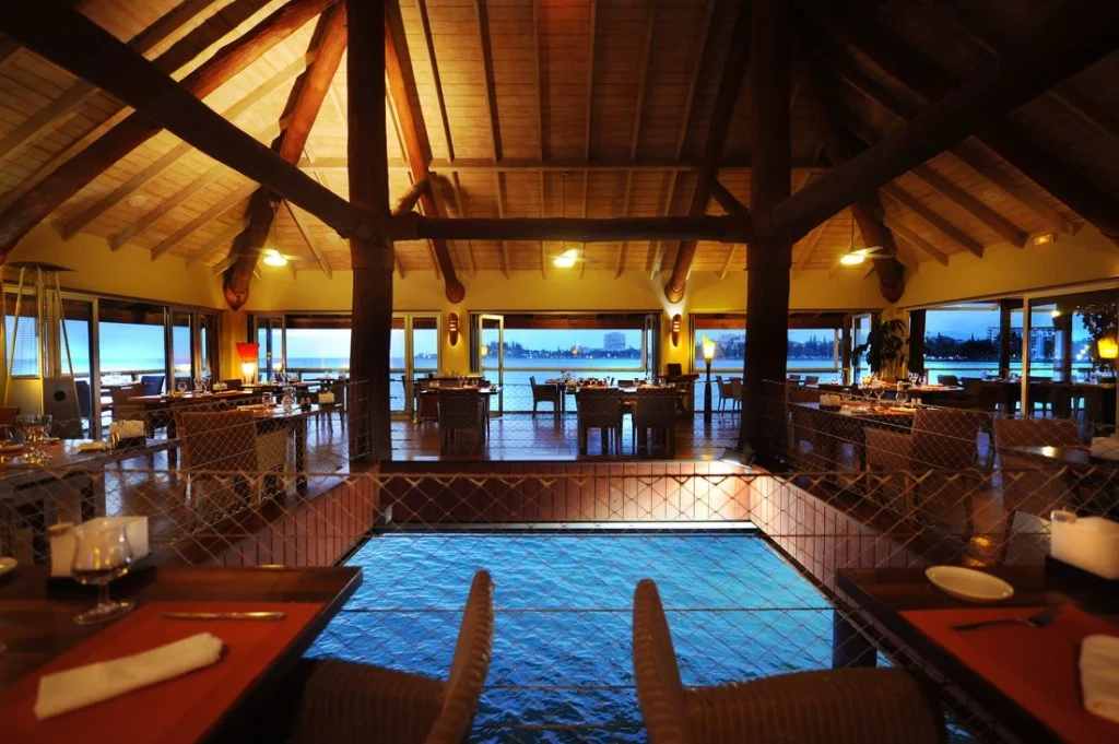 Le Roof restaurant